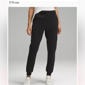 Lululemon stretch jogger